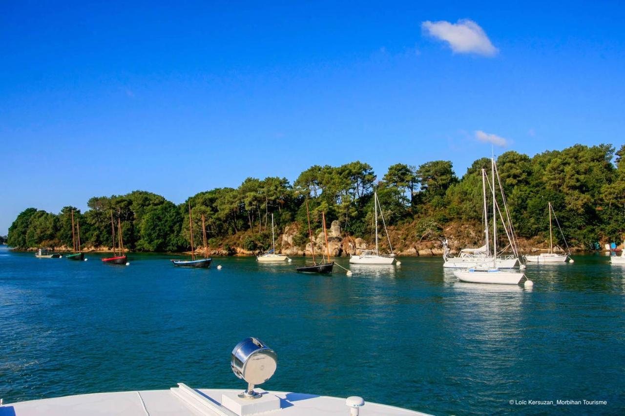 Belle Longere En Campagne A Larmor Baden Villa Bagian luar foto