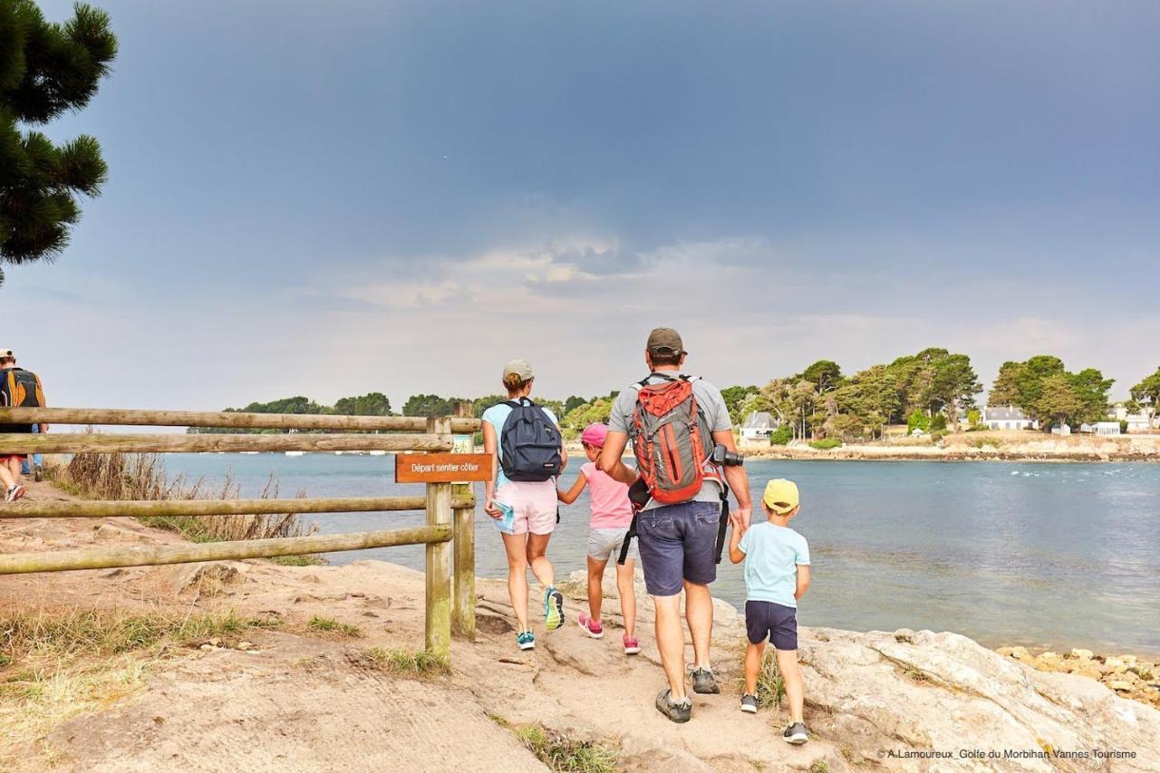 Belle Longere En Campagne A Larmor Baden Villa Bagian luar foto